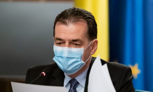 Vaccinat cu 3 doze Ludovic Orban a avut COVID și cere renunțarea la certificatul verde