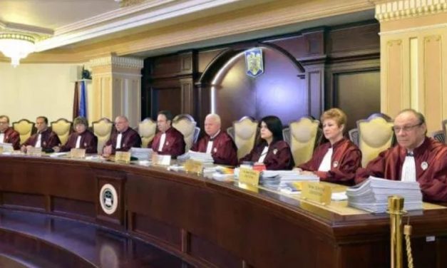 Curtea Constituțională a României (CCR) a decis că ziua votului pentru alegerile parlamentare din România poate fi amânată până la trei luni