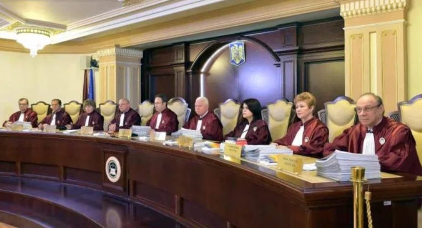 Curtea Constituțională a României (CCR) a decis că ziua votului pentru alegerile parlamentare din România poate fi amânată până la trei luni