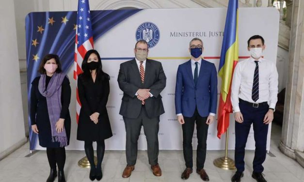 “Tur de forță” al diplomaților SUA la instituțiile din Justiție: De ce se implică SUA în sistemul judiciar Românesc?