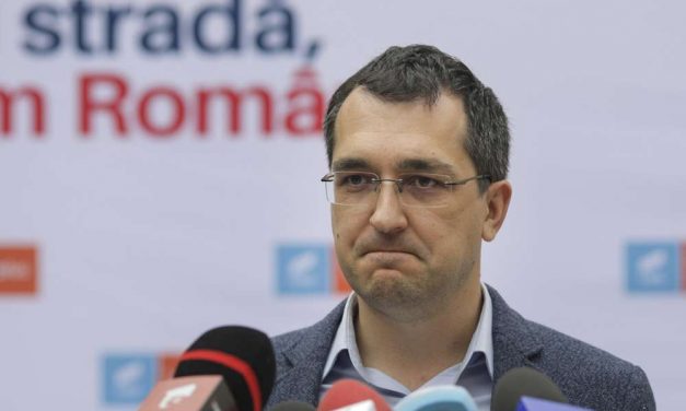 Vlad Voiculescu trebuia demis demult, nepriceperea și aroganța fiind cele mai mari calități ale sale