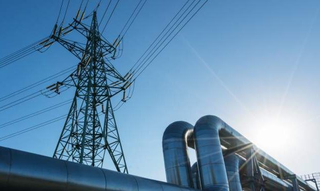 Românii nu intenționează să își schimbe furnizorul de gaz-57,8% și electricitate-53,7%