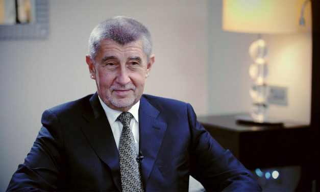 Prim Ministrul Cehiei Andrej Babiš susține legea care interzice promovarea LGBT în rândul copiilor