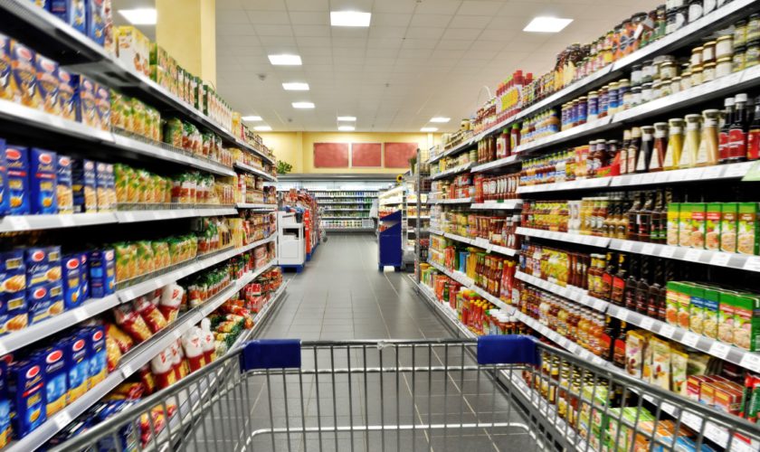 Supermarketurile au facut profituri record în pandemie și s-au extins cu sute de magazine