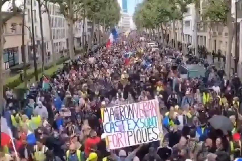 Al patrulea weekend consecutiv de proteste în Franţa – 230.000 de oameni în stradă