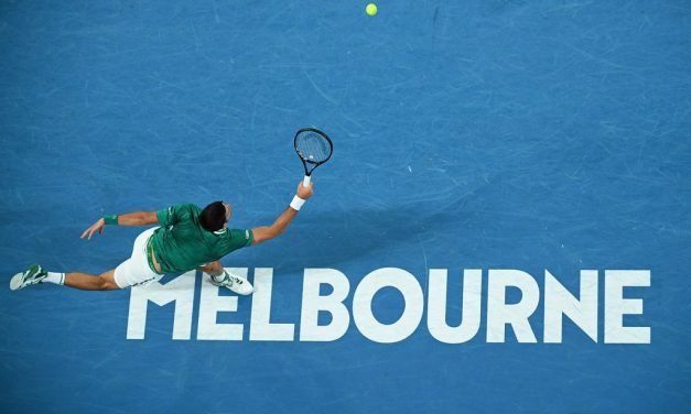 Confuzie la Australian Open asupra participării jucătorilor de tenis nevaccinați