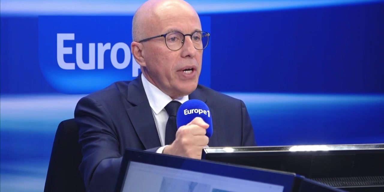 Alegeri în Franța: Candidatul la președinție de centru-dreapta Éric Ciotti spune că are loc “Marea Înlocuire”