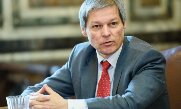 Un ministru în Guvernul Zero al lui Cioloș declarat penal pentru fals în declarația de avere
