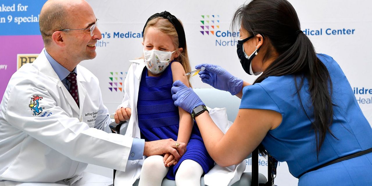 Cine câștigă din vaccinarea covid a copiilor?