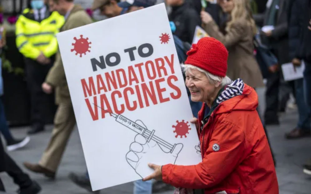 Marea Britanie: Vaccinarea obligatorie pentru personalul medical eliminată