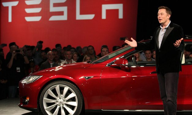 CEO-ul Tesla, Elon Musk, spune că producția de petrol și gaze trebuie să crească