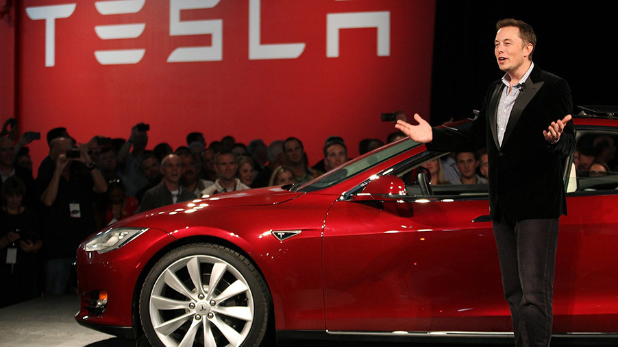 CEO-ul Tesla, Elon Musk, spune că producția de petrol și gaze trebuie să crească