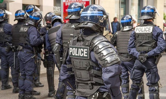Franța angajează 3.000 de polițiști pentru „acțiune împotriva schimbărilor climatice”