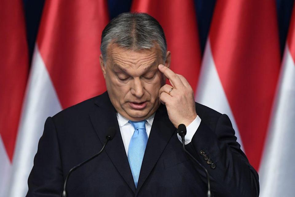 Presa și liderii europeni au oferit felicitări fără tragere de inimă victoriei lui Victor Orbán