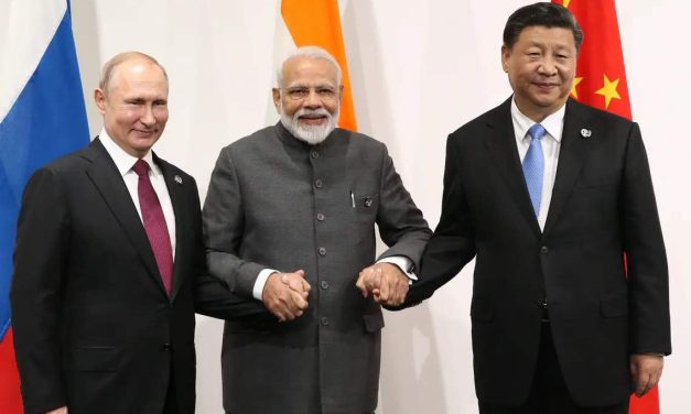 Rusia trimite cantități record de petrol în India și China