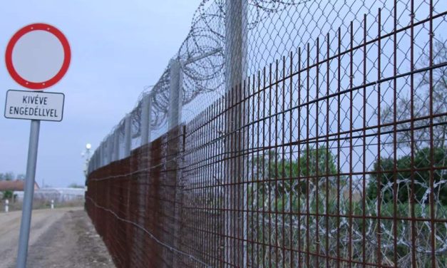 Ungaria nevoită să schimbe măsurile de siguranță de la granițe