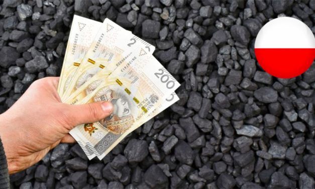 Guvernul polonez va acorda familiilor 646 euro pentru compensarea creșterii prețului cărbunelui