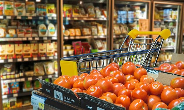 Nereguli grave în marile supermarketuri de pe litoral. ANPC propune închiderea lor