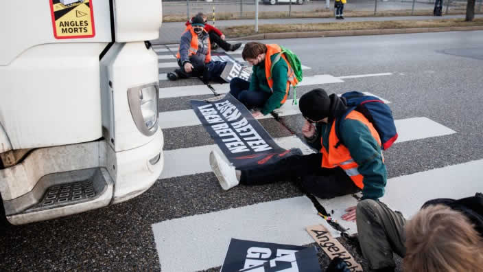 Germania: Grup de activiști de stânga care lupta împotriva schimbărilor climatice finanțat din bani publici