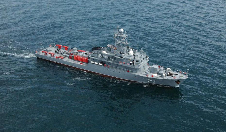 O navă militară românească a fost lovită de o mină ucraineană aflată în derivă în Marea Neagră