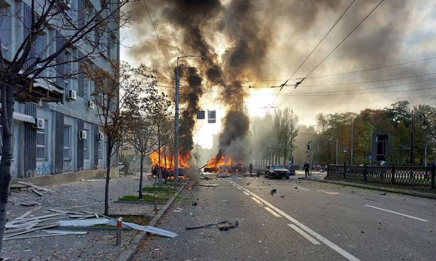 Atacul ucrainean din Crimeea provoacă un răspuns furibund al rușilor. Mai multe orașe bombardate