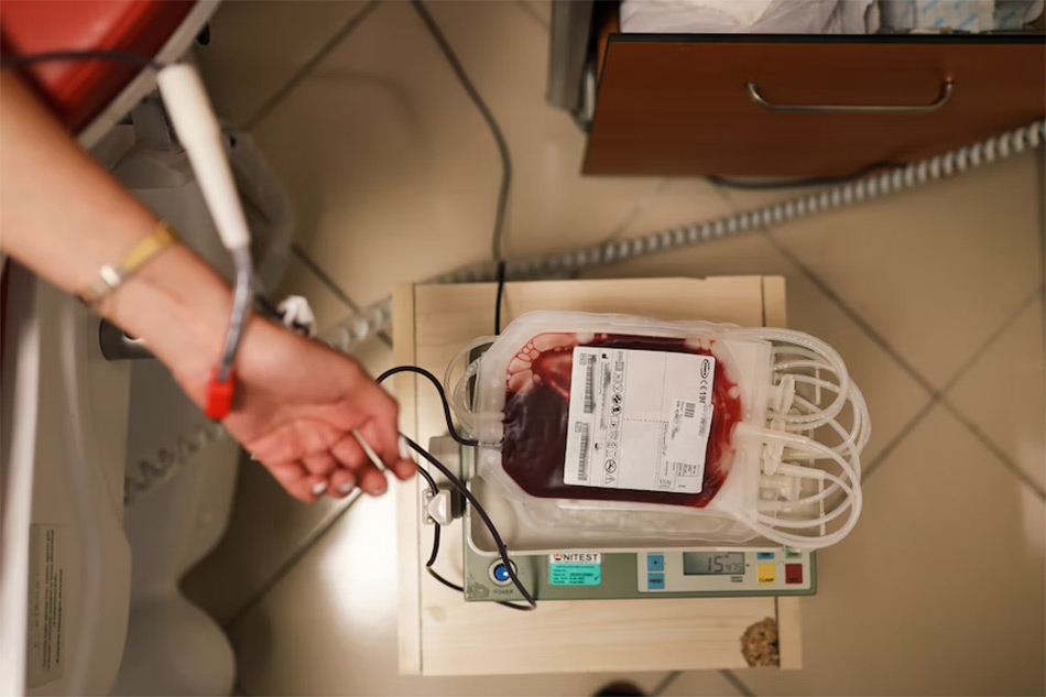 Sângele pentru transfuzii donat de nevaccinați, la mare căutare. Iată cum se poate obține