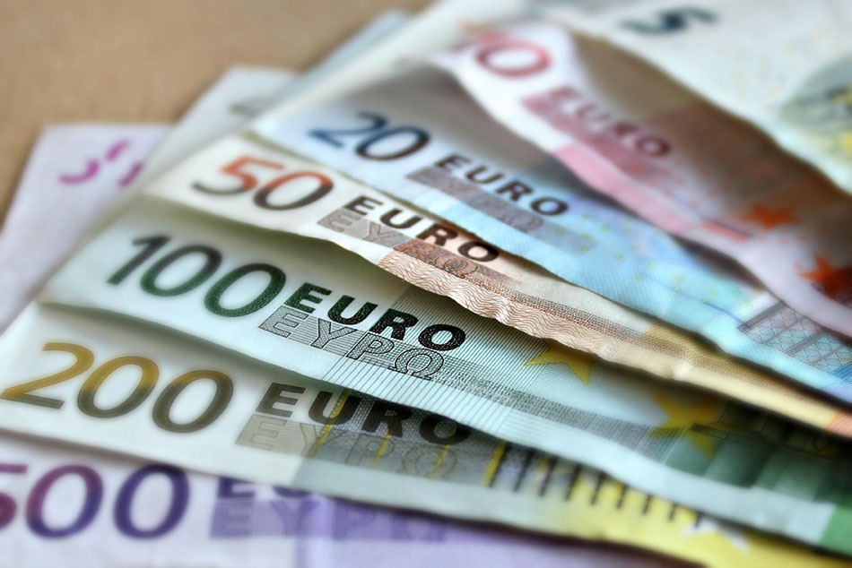 Croații, panicați de creșterea prețurilor după adoptarea monedei euro