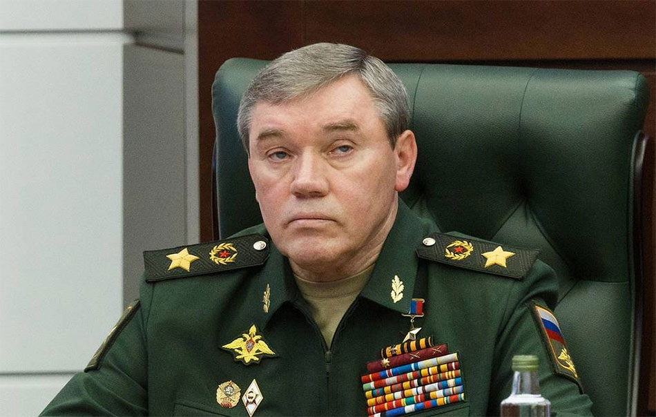 Schimbarea conducerii armatei ruse dezvăluie tensiuni?