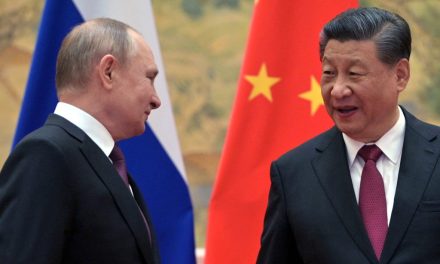 Rusia și China s-au aliat pentru a reduce dependența de dolar în comerțul internațional