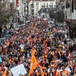 Protestele împotriva controversatei reforme a pensiilor din Franța continuă. Va ceda Macron?