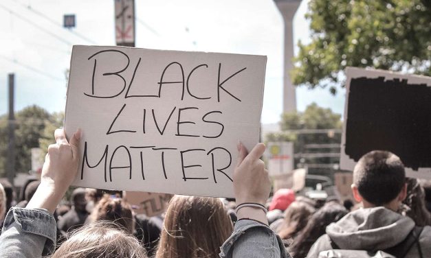 Black Lives Matter se apropie de faliment. Ce rămâne? Deturnare de fonduri și scandaluri